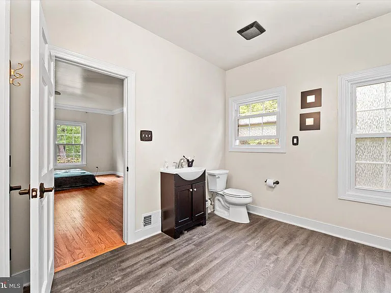 7403 Barrister Ct — Photo 9
