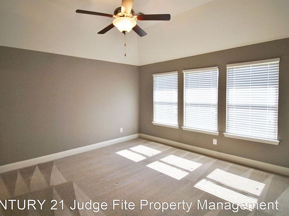 5th image of 136 Liberty Way