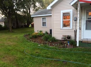 12370 Grove St, Sterling, IL 61081