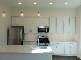 809 N Franklin St #3F, Chicago, IL 60610
