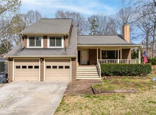 682 Saddlewood Dr, Lawrenceville, GA 30043