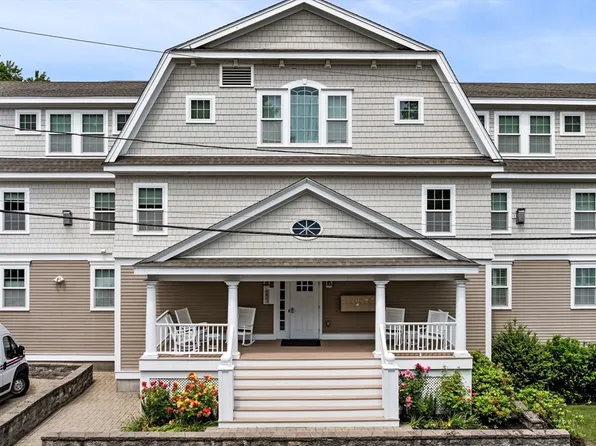100 Burrill St #3, Swampscott, MA 01907