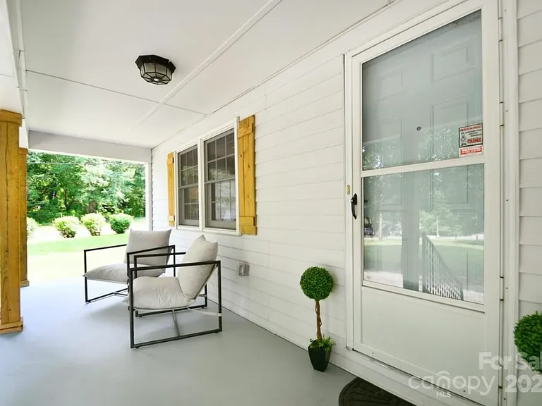 80 Sumner Ave NW — Photo 7