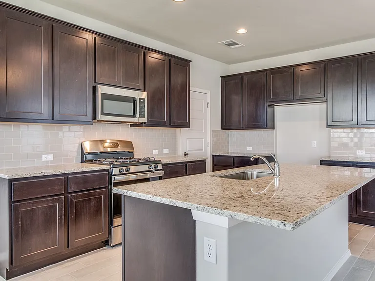 146 White Dunes Dr — Photo 12