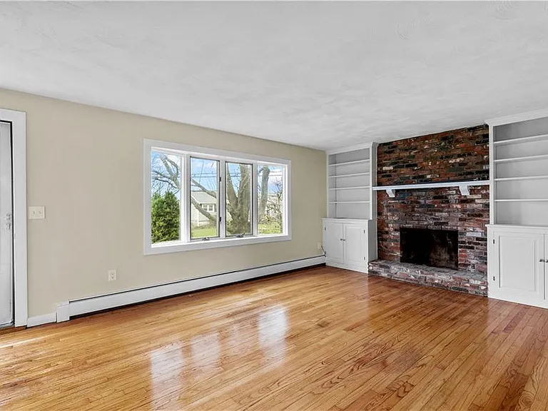 106 Norseman Dr — Photo 4