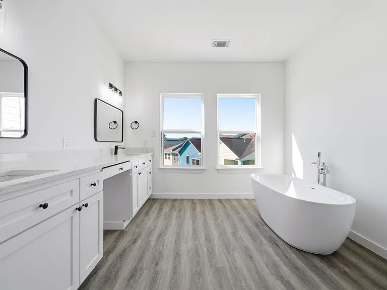111 Capetown Way — Photo 19