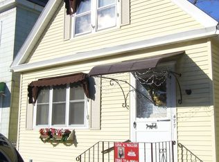 477 8th Ave, Troy, NY 12182