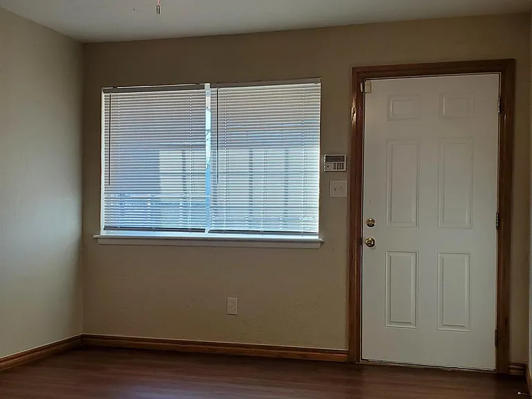 1408 Cavalier St — Photo 2