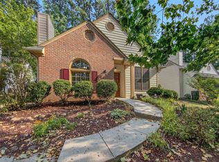 121 Sterlingdaire Dr, Cary, NC 27511