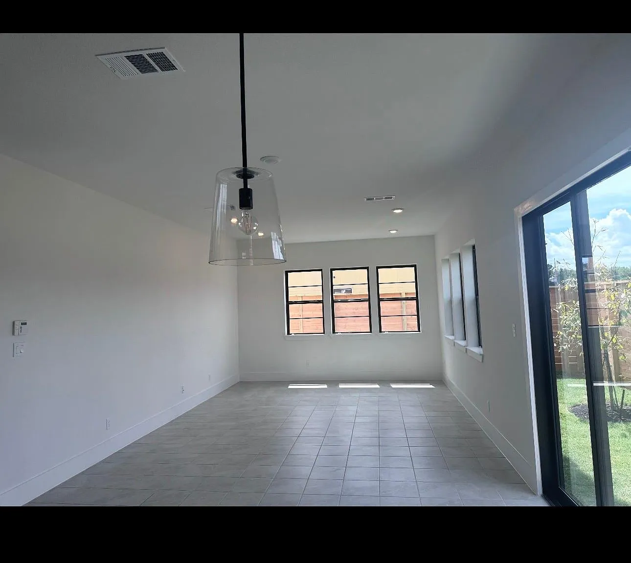 3 bed, 4.0 bath, 3035 sqft, $4,000 — Photo 3