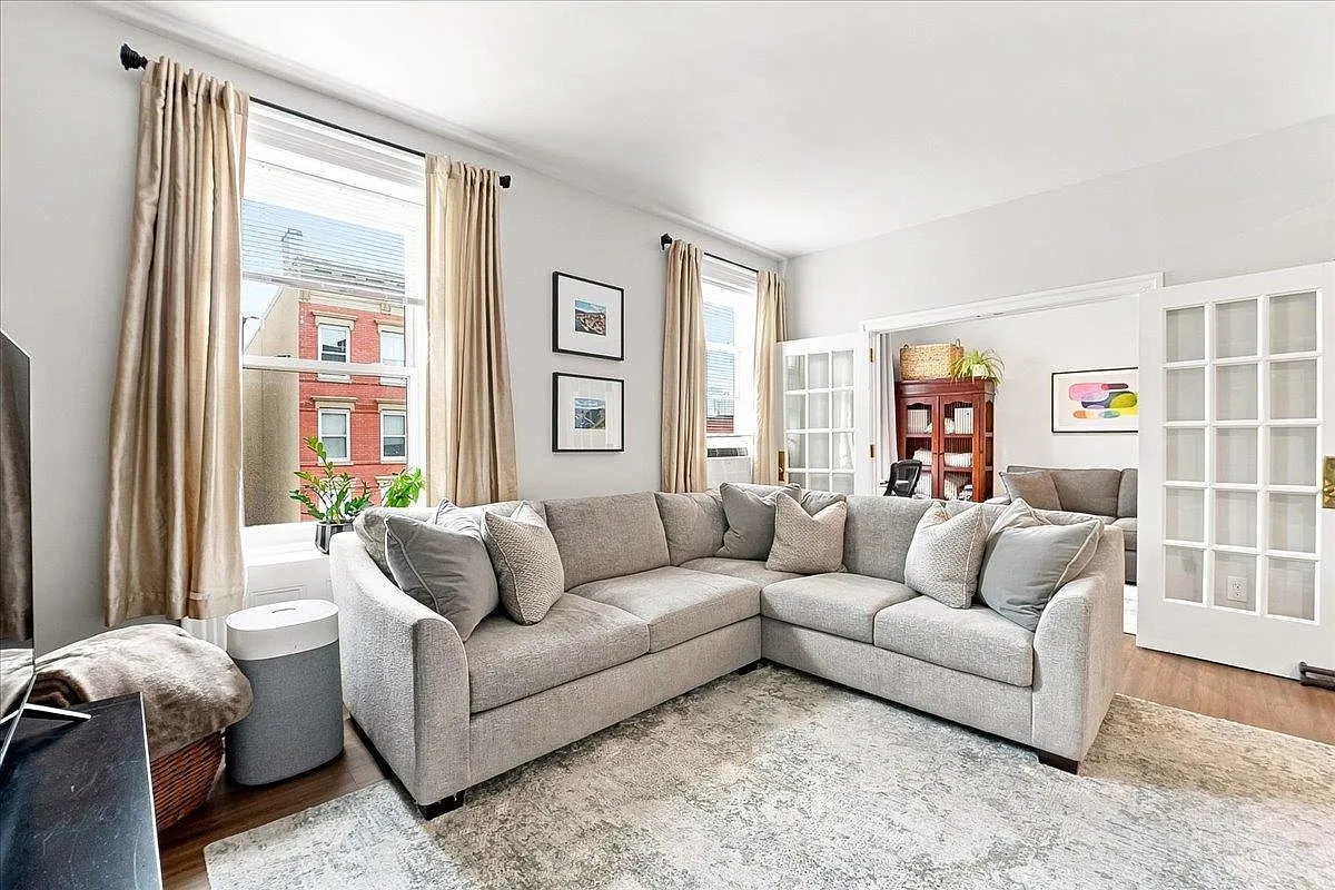 2 bed, 1.0 bath, 642 sqft, $4,100 — Photo 1