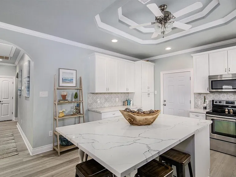 986 Bahama Dr — Photo 24