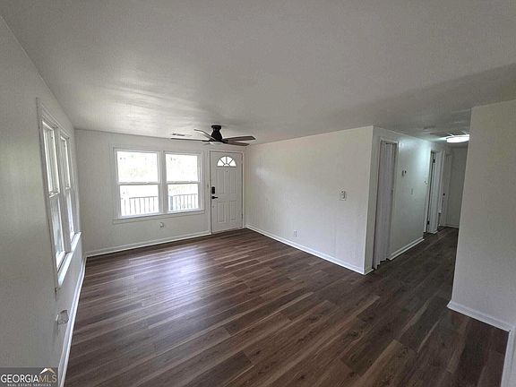 4th image of 15 Dixie Dr
