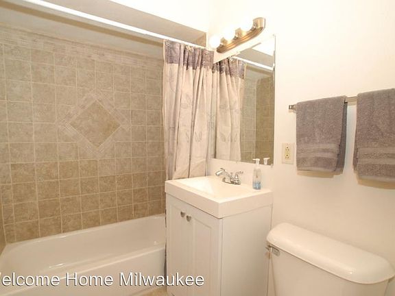 4th image of 2900 E Armour Ave