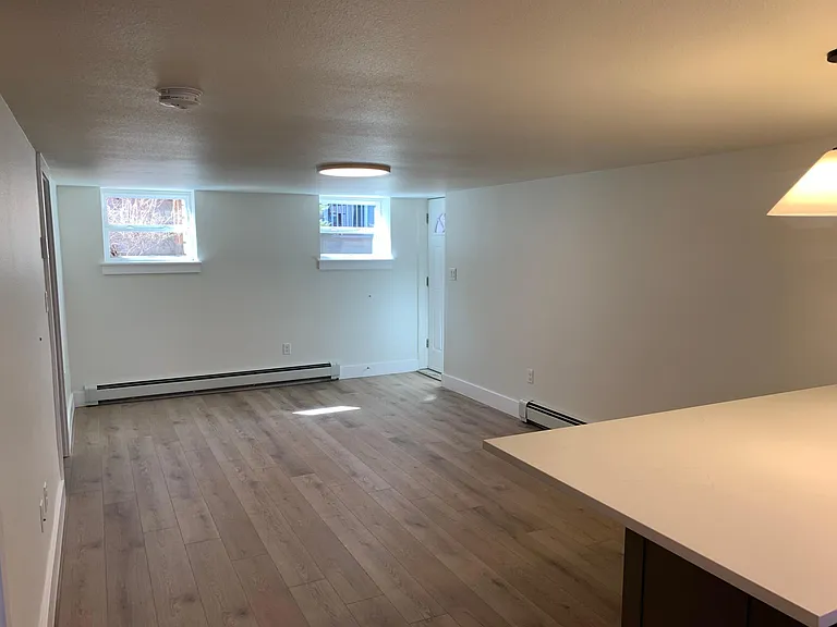 2104 S Corona St — Photo 12