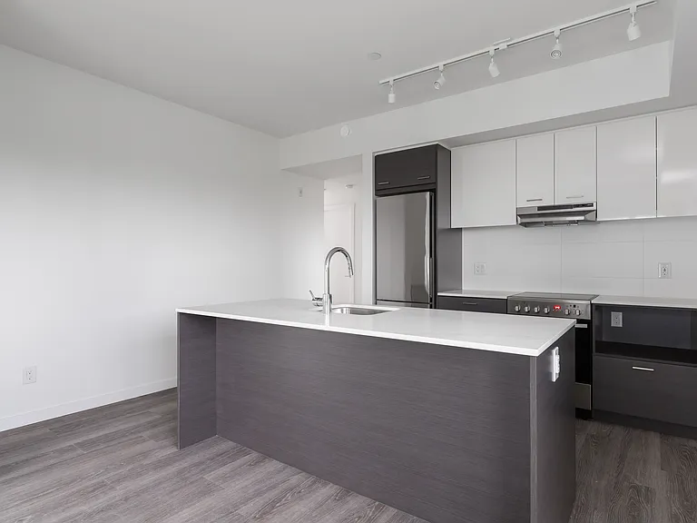 537 Foster Ave — Photo 61