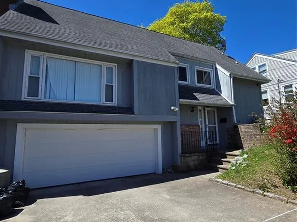 3 Hemlock Dr, Johnston, RI 02919