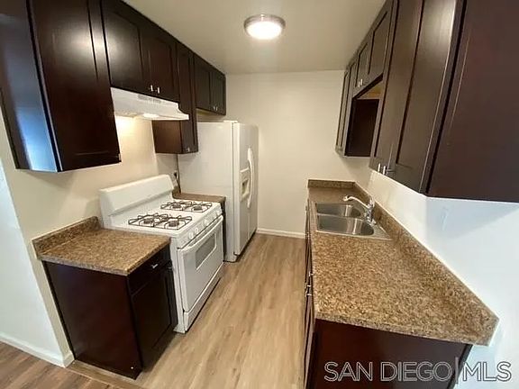 4th image of 341 Lansing Cir