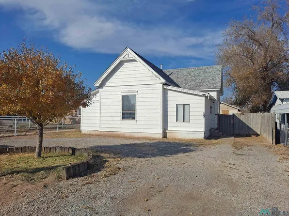 610 W Dallas Ave, Artesia, NM 88210