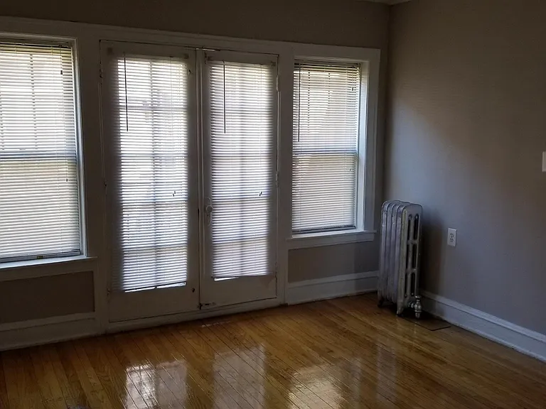 1239 W Greenleaf Ave #1 — Photo 9