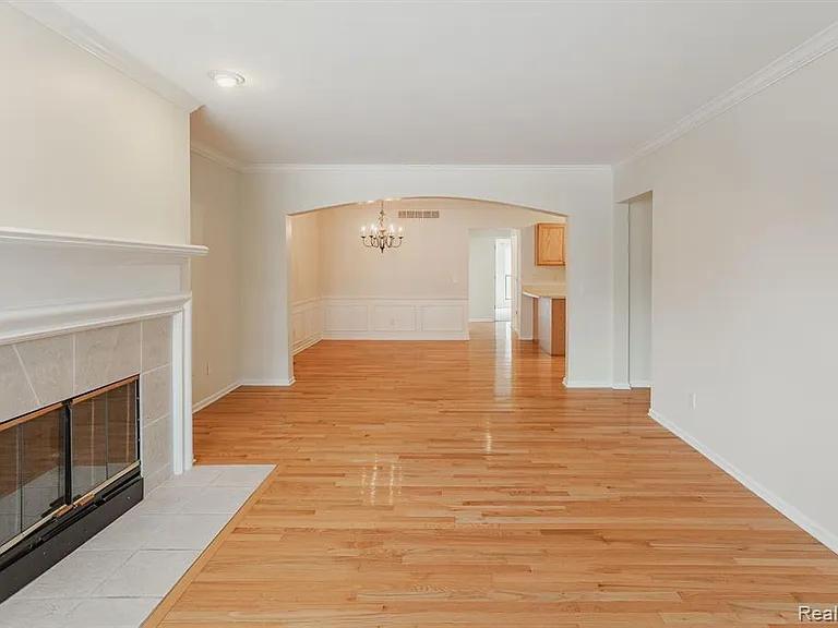 159 Allenhurst Ave — Photo 11