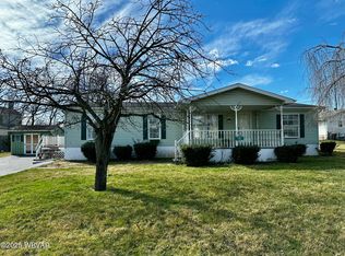 10 Shaffer Ln, Jersey Shore, PA 17740