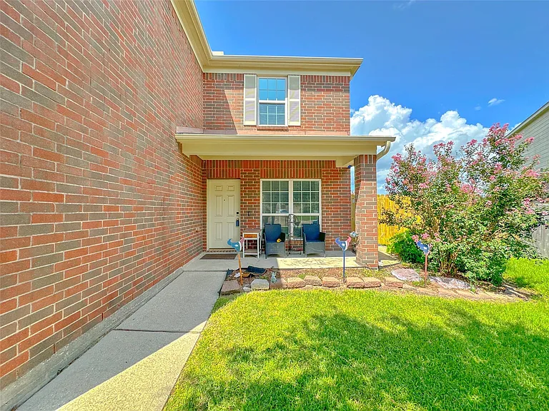 14819 Grove Canyon Ct — Photo 2