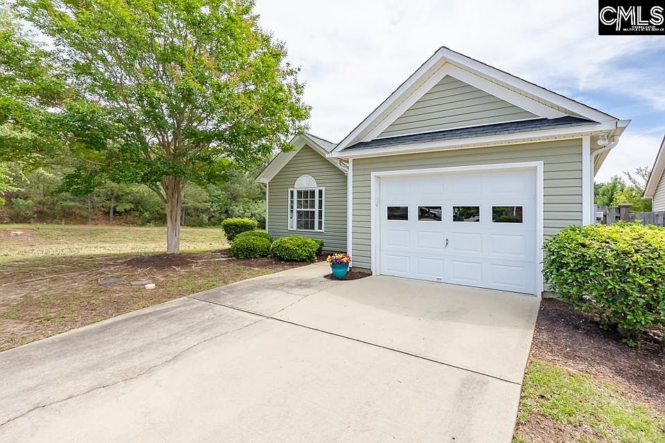1st image of 832 Chablis Dr