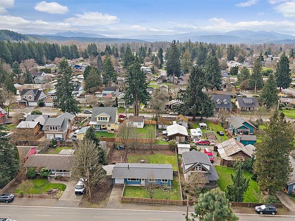 3rd image of 32115 E Rutherford Street