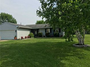 102 Valleywoods Dr, Swanton, OH 43558