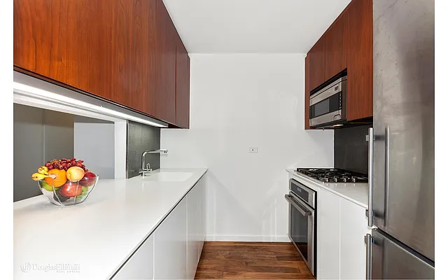 Sold by Douglas Elliman | media 25