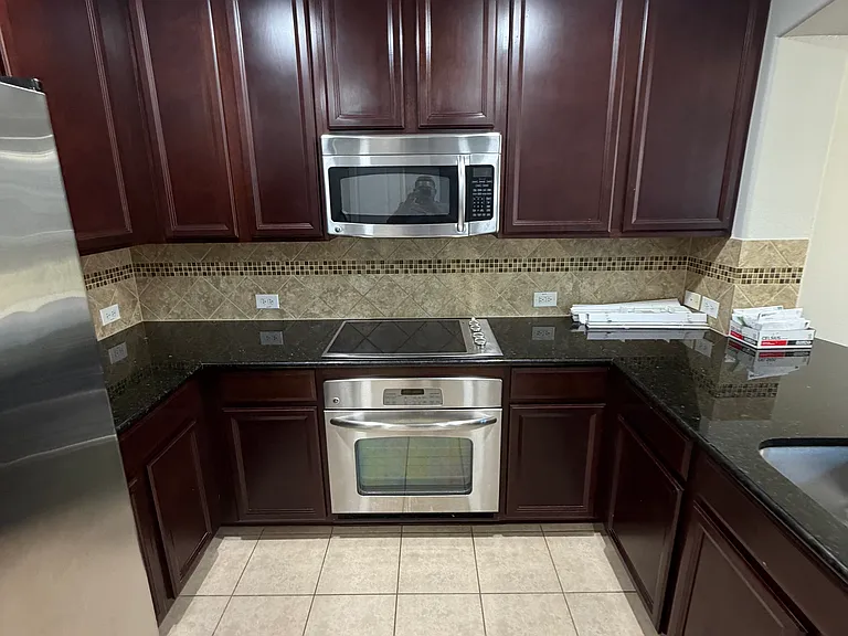 1008 Lucy Ln — Photo 8
