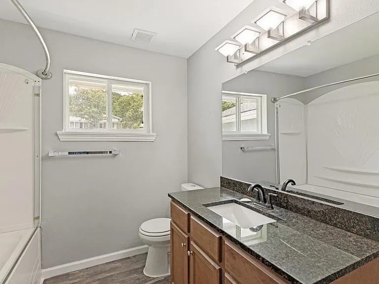 5786 Rockhill Rd — Photo 4