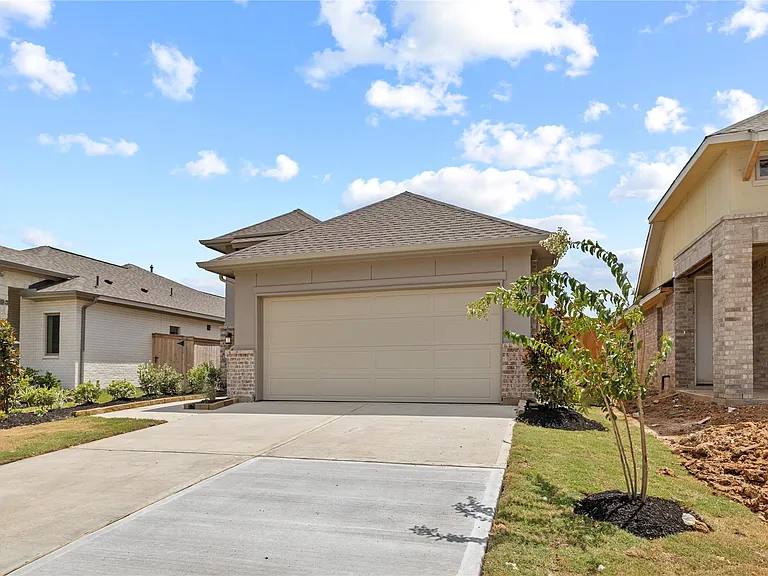 10414 Starfire Yellow Dr — Photo 2