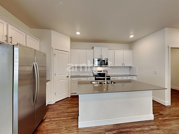 5th image of 251 Mith Dr