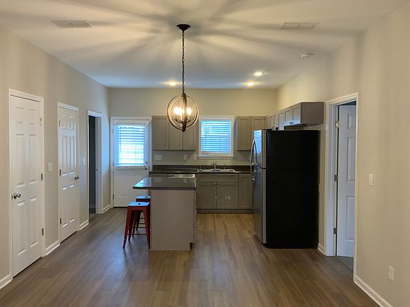 5th image of 314 Grove Pointe Dr