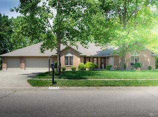 1471 Belvo Estates Dr, Miamisburg, OH 45342