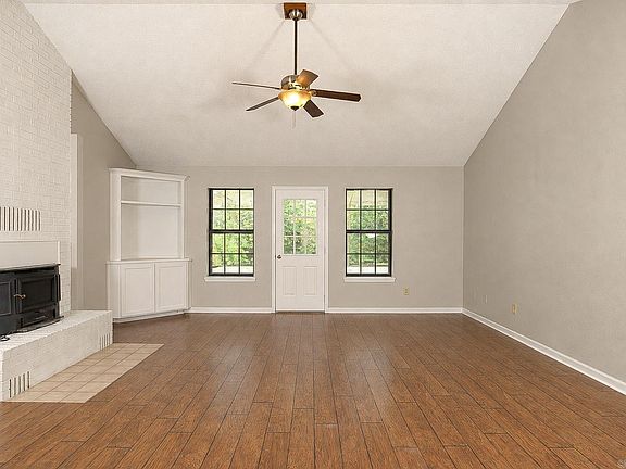 5th image of 1601 Goodman Ave