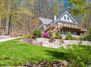 299 Winding Ridge Dr, Sky Valley, GA 30537