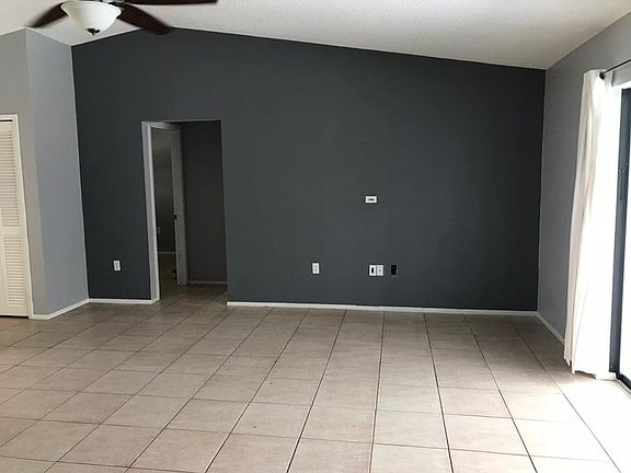 4th image of 2205 Gold Oak Ln
