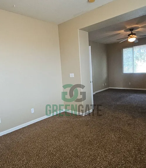 571 Zurich Dr — Photo 36