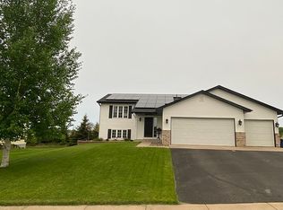 206 Spring Wheat Dr, Dundas, MN 55019
