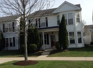 29 Harmony Ln, Romeoville, IL 60446