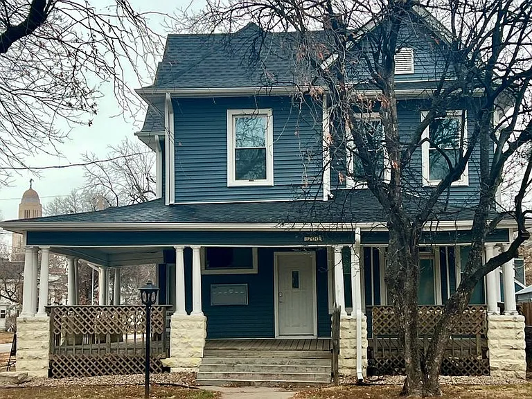 1700 B St — Photo 2