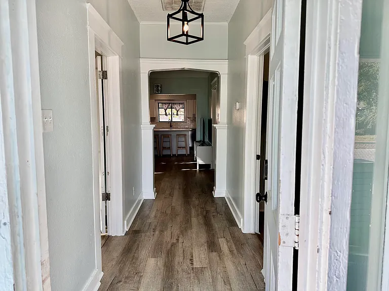 1504 E 33rd Ave — Photo 6