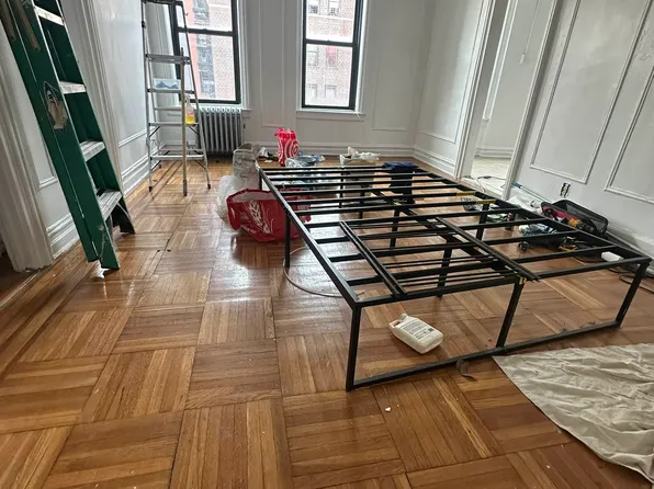 883 Franklin Avenue image 1 of 3