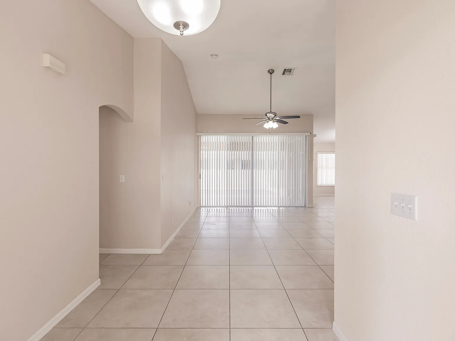 3/2 W/Den And Pool-Sw Cape Coral — Photo 3