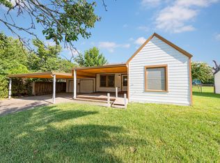 913 Willow St, Pasadena, TX 77506