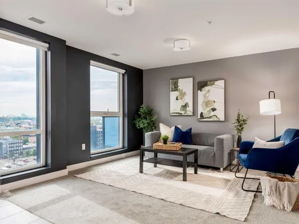 303 E 13th Ave SW #1406, Calgary, AB T2R 0Y9