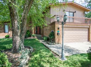 11 Lake Metonga Trl, Grant Park, IL 60940